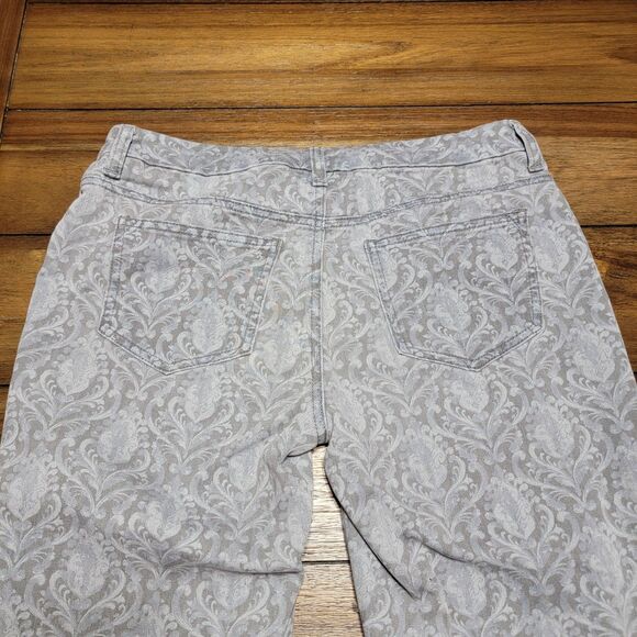 Chico's Perfect Stretch Girlfriend Slim Leg Grey Damask Print Pants - Size 00 - Picture 4 of 6